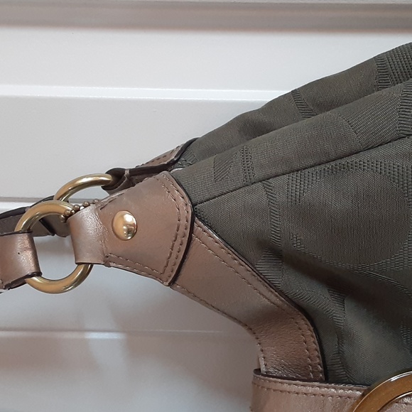Coach,Logo Hobo Bag - Hunter Green & Burnished Gld - Picture 5 of 12